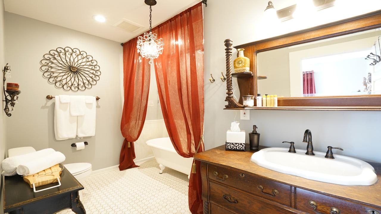 Bama Bed And Breakfast - Chimes Suite Tuscaloosa Εξωτερικό φωτογραφία