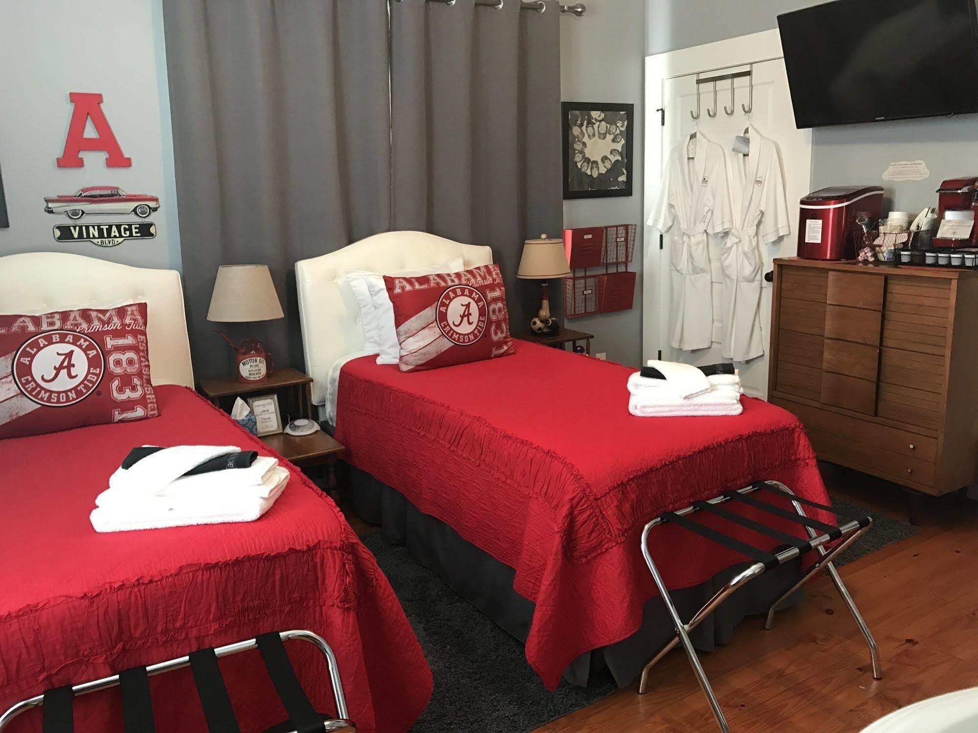 Bama Bed And Breakfast - Chimes Suite Tuscaloosa Εξωτερικό φωτογραφία